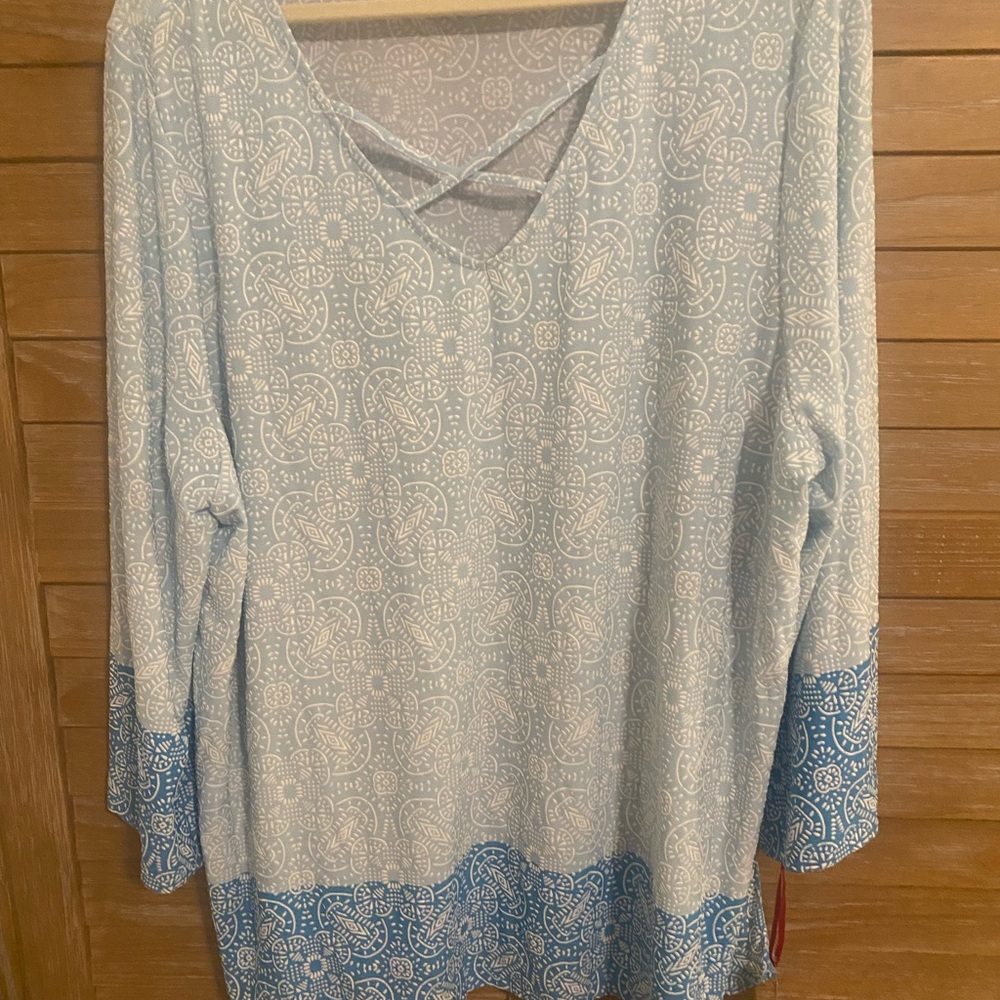 Ruby Rd. Blue and White Patterned Tunic Top - Picture 2 of 7